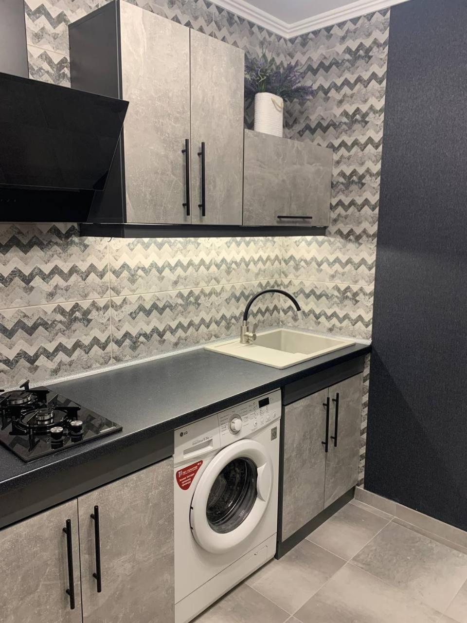 Lavanda Central Apartments オデッサ エクステリア 写真
